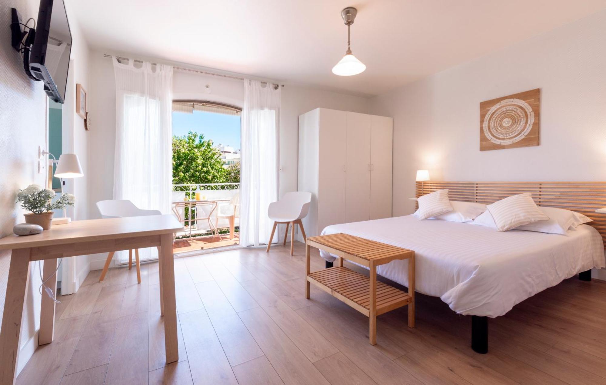 אנטיב Hotel & Studios Astor מראה חיצוני תמונה