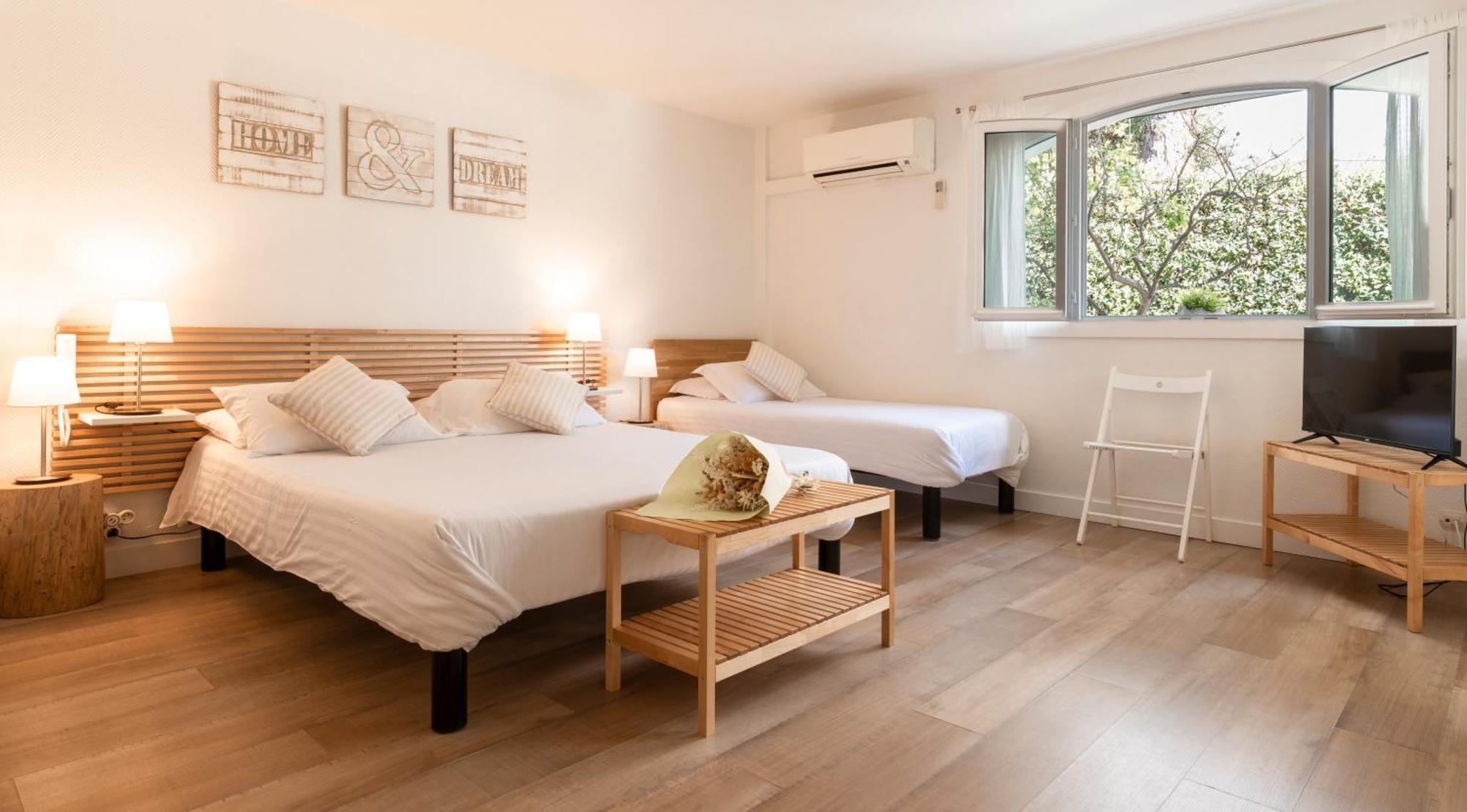 אנטיב Hotel & Studios Astor מראה חיצוני תמונה