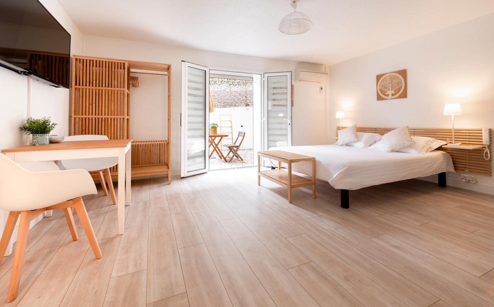 אנטיב Hotel & Studios Astor מראה חיצוני תמונה