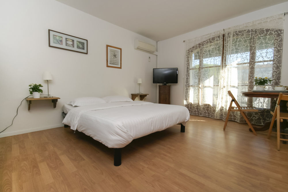 אנטיב Hotel & Studios Astor מראה חיצוני תמונה